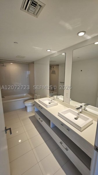 Alquiler de apartamento en Brickell Heights East 2102