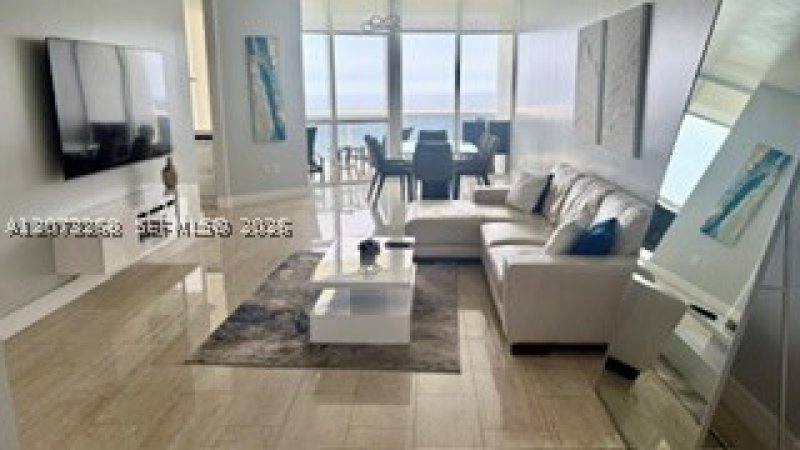 Condo for sale at Trump Royale 5009