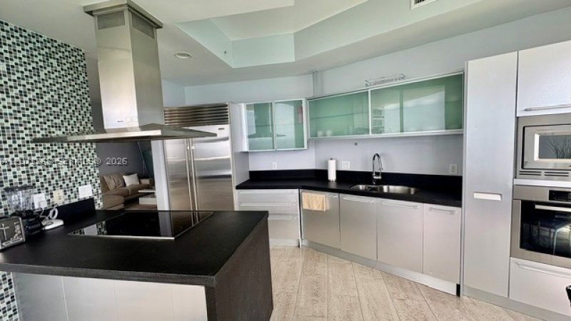 Condo for sale at Trump Royale 5009