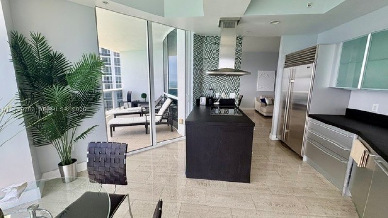 Condo for sale at Trump Royale 5009