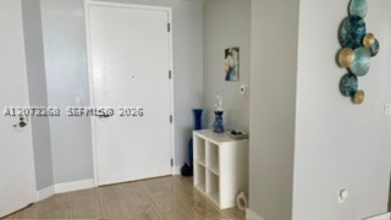 Condo for sale at Trump Royale 5009