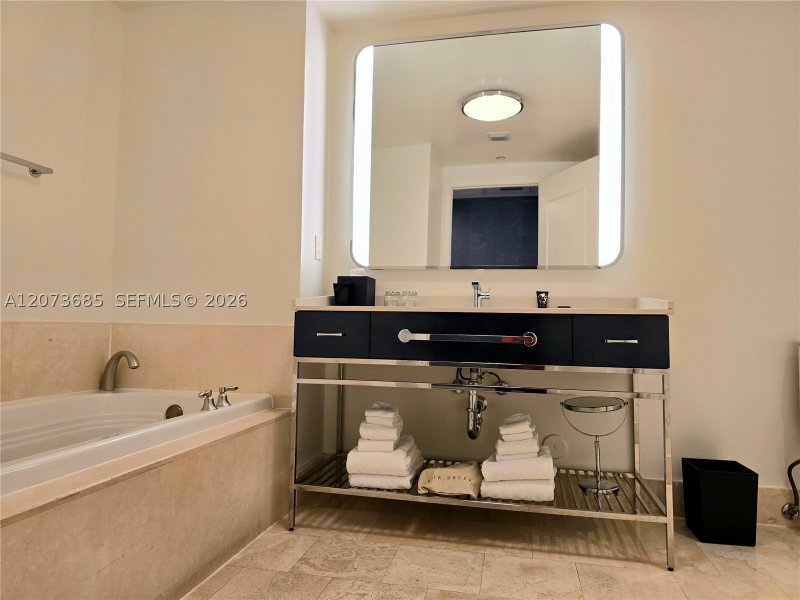 Comprar apartamento no Fontainebleau II 1401
