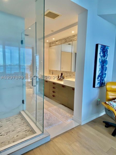 Aluguel de apartamento no Paramount Bay 1606
