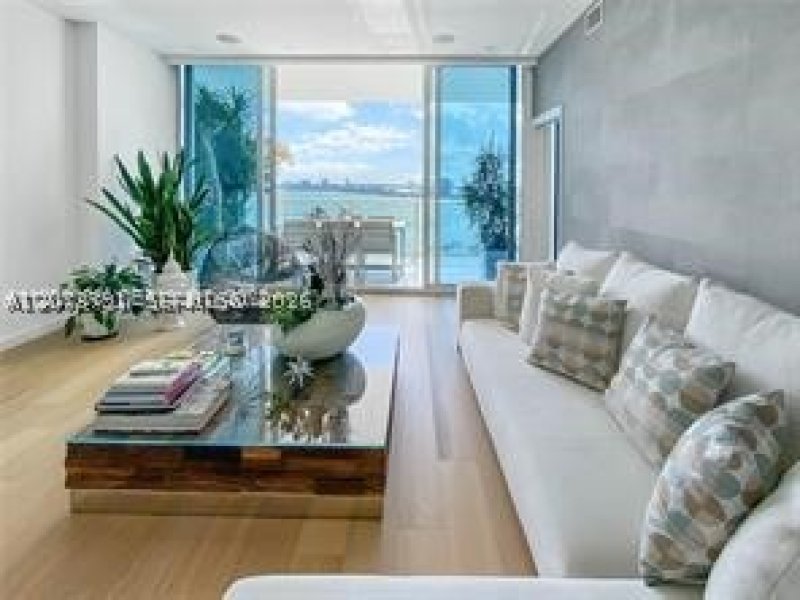 Aluguel de apartamento no Paramount Bay 1606