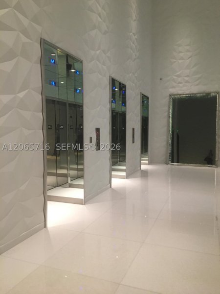 Comprar apartamento en Dua Miami - SLS Brickell Condo 1008