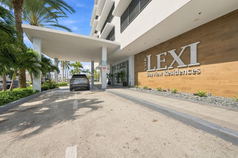 Condo for sale at The Lexi 1008