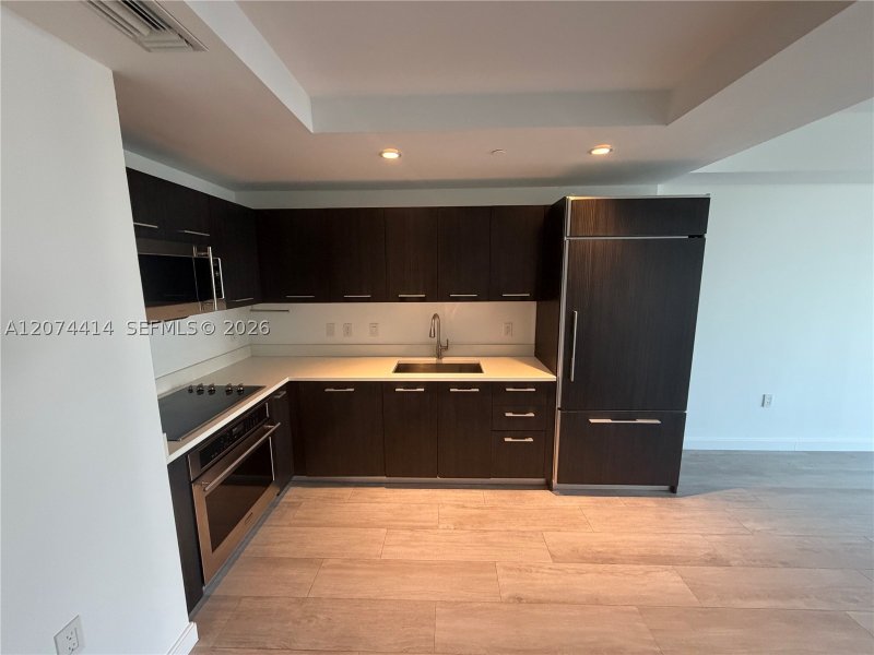 Alquiler de apartamento en Brickell Heights East 2504