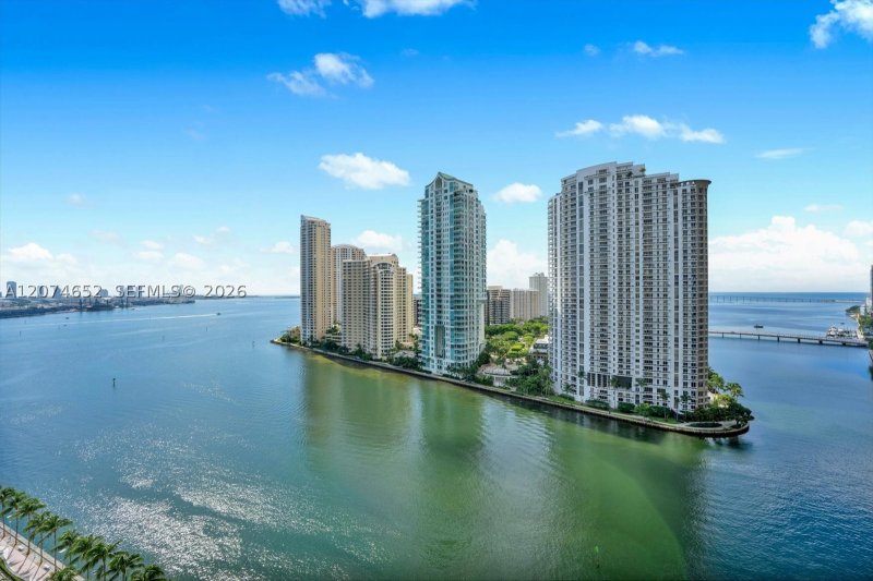 Aluguel de apartamento no Met 1 T-1708