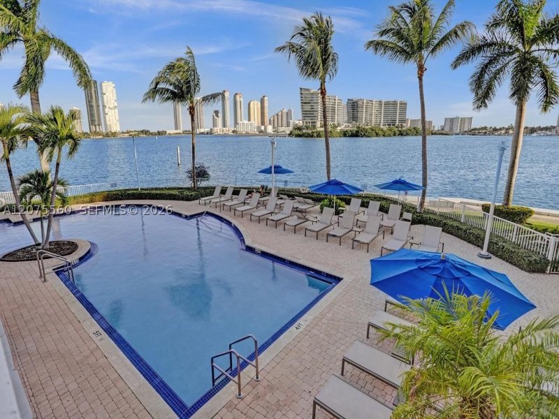 Comprar apartamento no Hidden Bay 815
