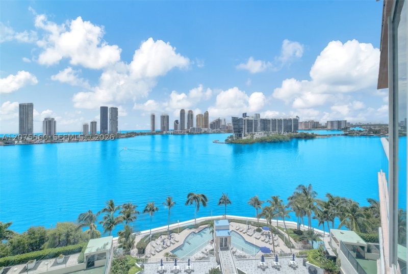 Comprar apartamento no Hidden Bay 815