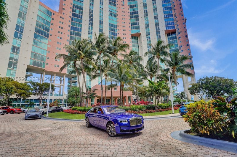 Comprar apartamento no Hidden Bay 815