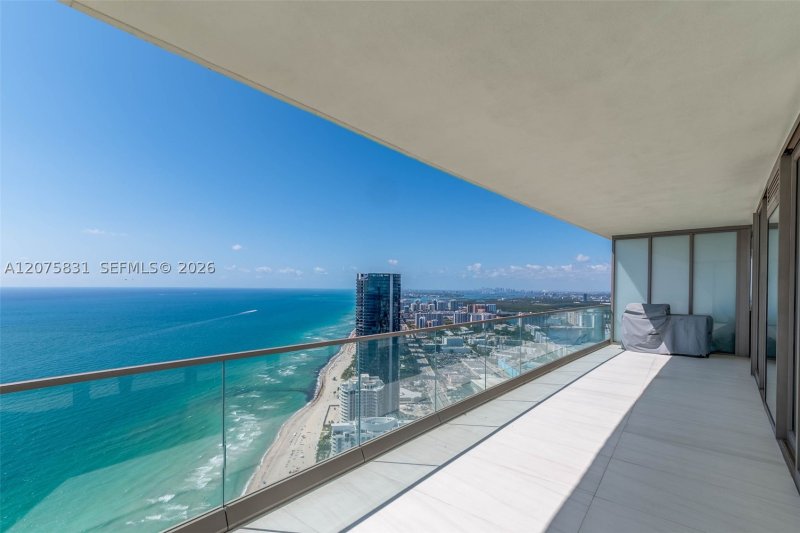 Residences by Armani / Casa Apt #5403