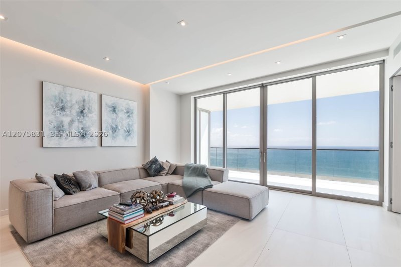 Aluguel de apartamento no Residences by Armani / Casa 5403