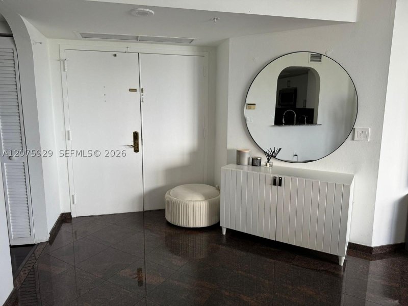 Alquiler de apartamento en La Gorce Palace 1606