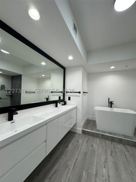 One Fifty One at Biscayne Apt #1403