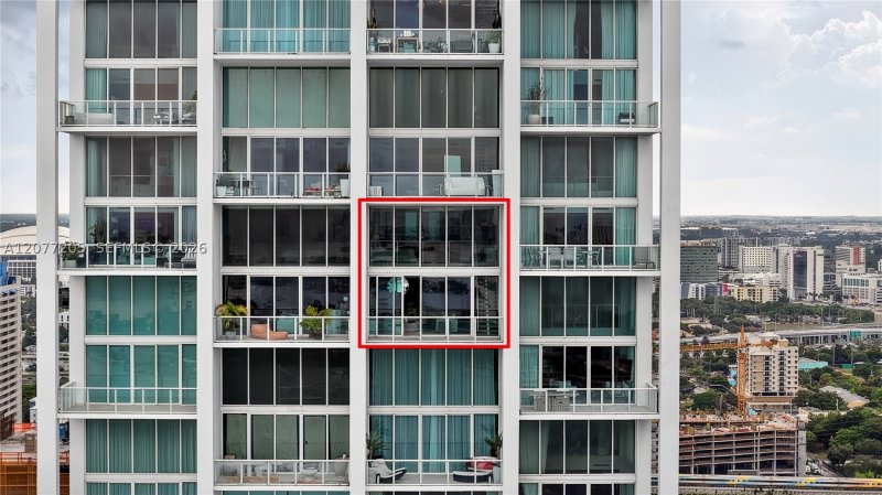 Aluguel de apartamento no Ten Museum Park 3403