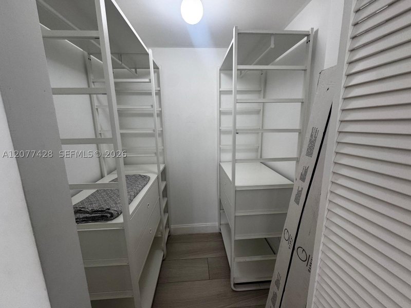 Aluguel de apartamento no Plaza of the Americas 108