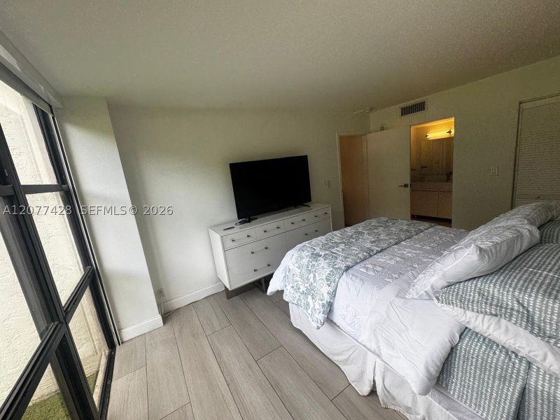Aluguel de apartamento no Plaza of the Americas 108