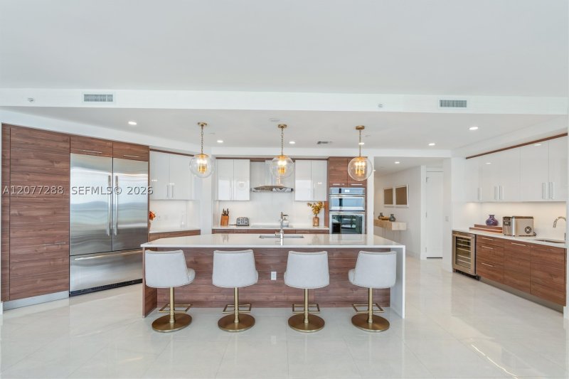 Apartment for rent at 100 Las Olas 4203