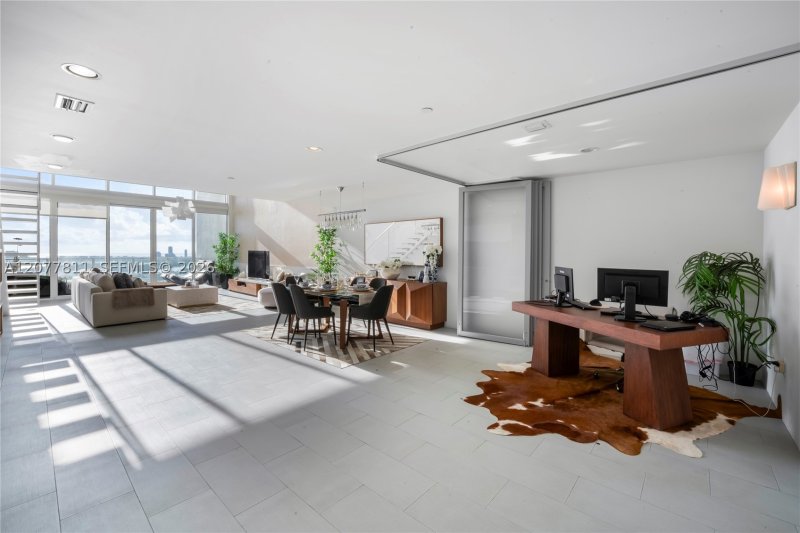 Aluguel de apartamento no Ten Museum Park 3203