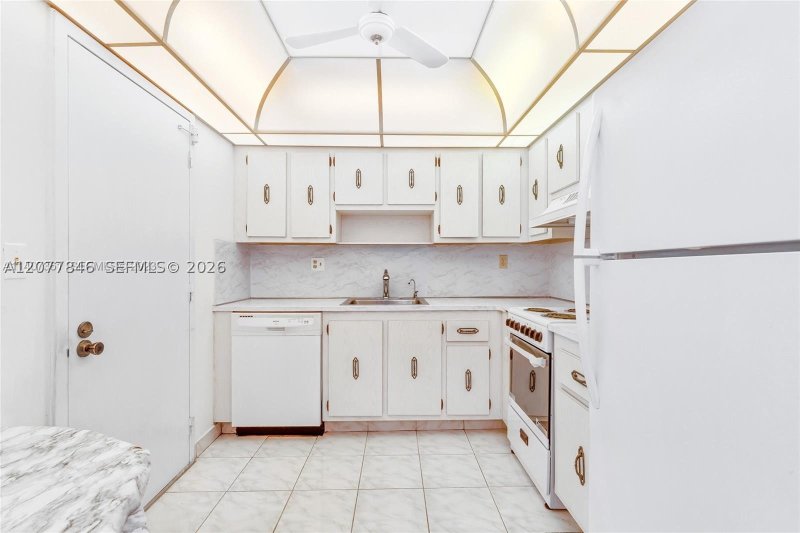 Property photo # 4