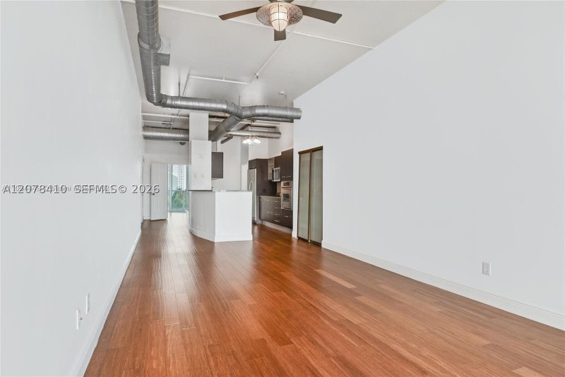 Comprar apartamento en Uptown Marina Lofts 505