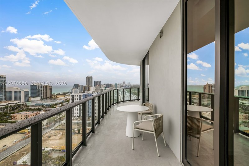 Apartment for rent at 72 Park Miami Beach PH02