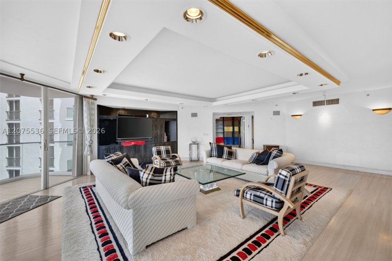 Comprar apartamento en Turnberry Isle 22A