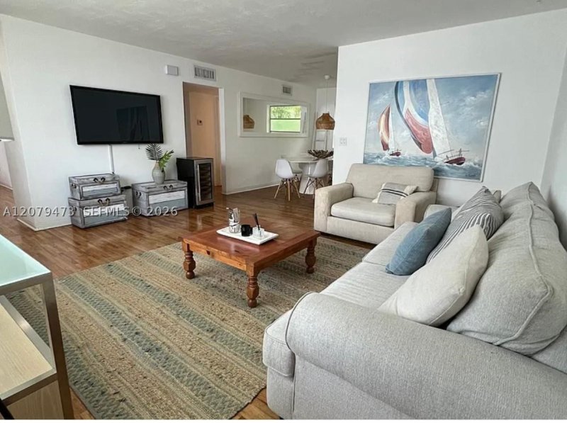 Onda Bay Harbor Islands Apt #4