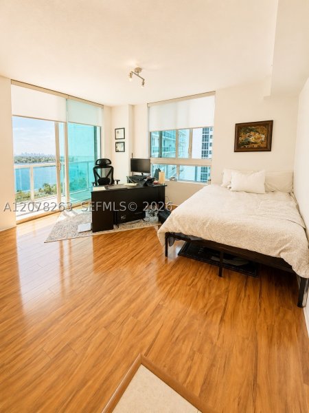 Condo for sale at Quantum 3005