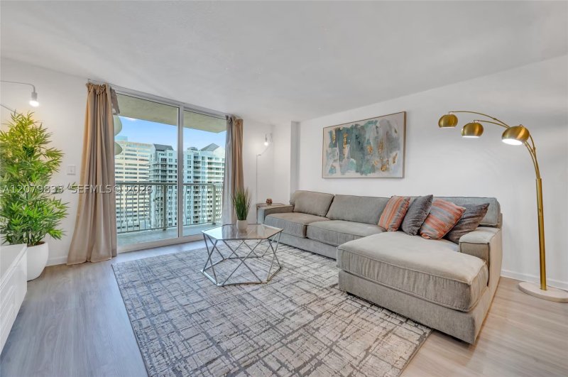 Comprar apartamento no The Club At Brickell Bay 2904