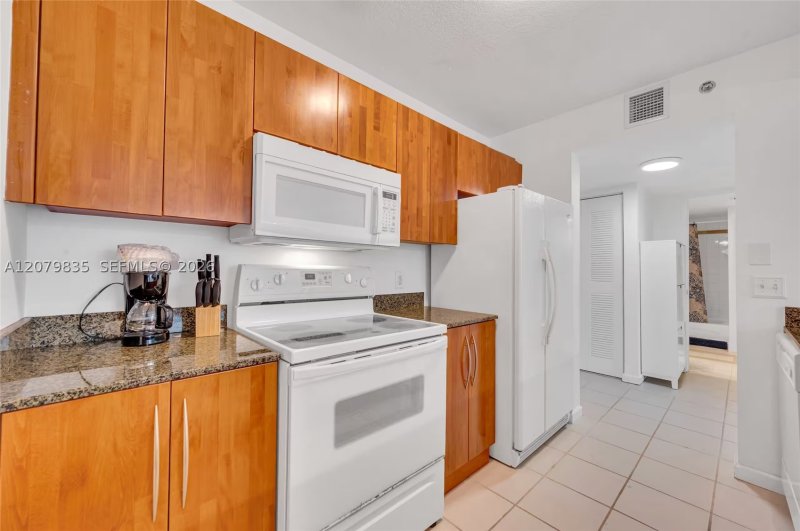Comprar apartamento no The Club At Brickell Bay 2904