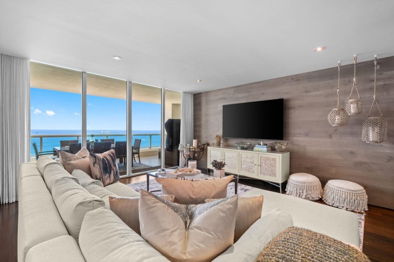 Comprar apartamento en Las Olas Beach Club 2303