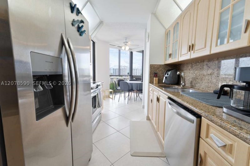 Comprar apartamento en 1000 Williams Island 1010