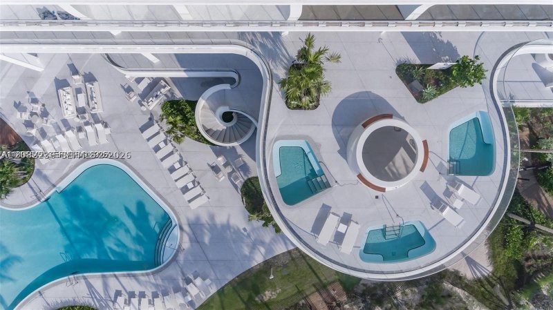 Alquiler de apartamento en Jade Signature 704