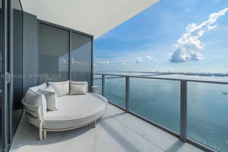 Aluguel de apartamento no Aria Reserve Miami 4404