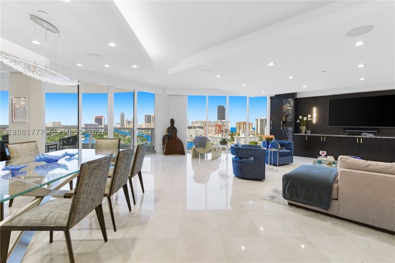 Comprar apartamento en Atlantic One at The Point 1404