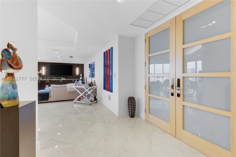 Comprar apartamento en Atlantic One at The Point 1404
