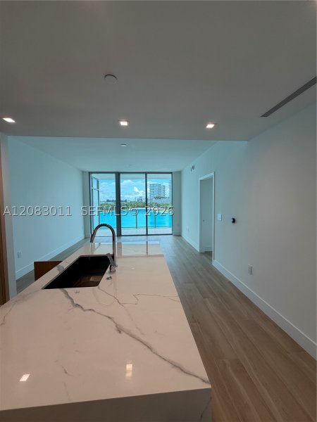 One Park Tower by Turnberry Apt #307