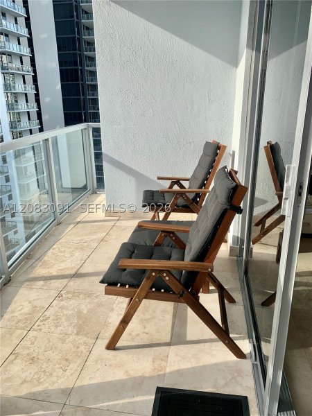 Apartment for rent at Avenue on Brickell 1060 Tower 1713