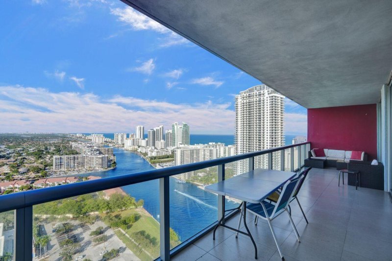 Condo for sale at Beachwalk T3210