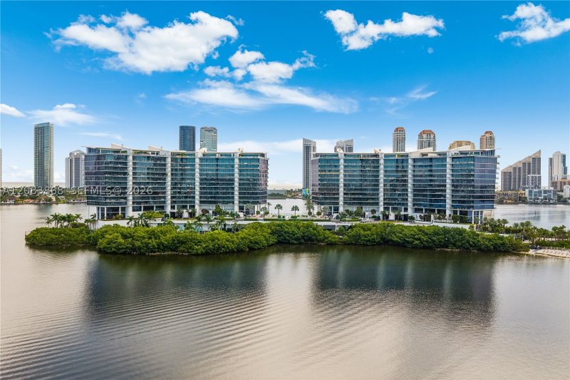 Condo for sale at Prive 607