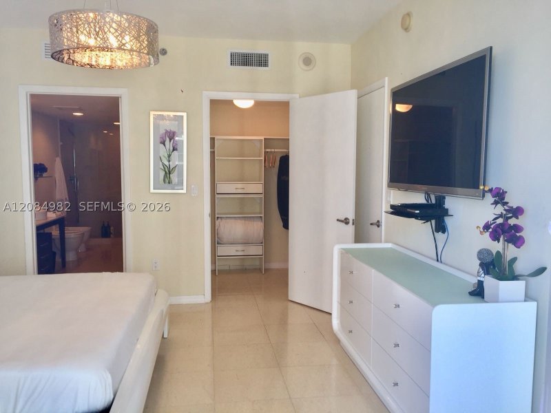 Apartment for rent at Icon Brickell Tower II 3410