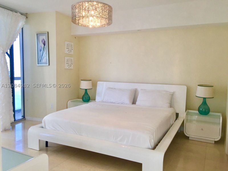 Apartment for rent at Icon Brickell Tower II 3410