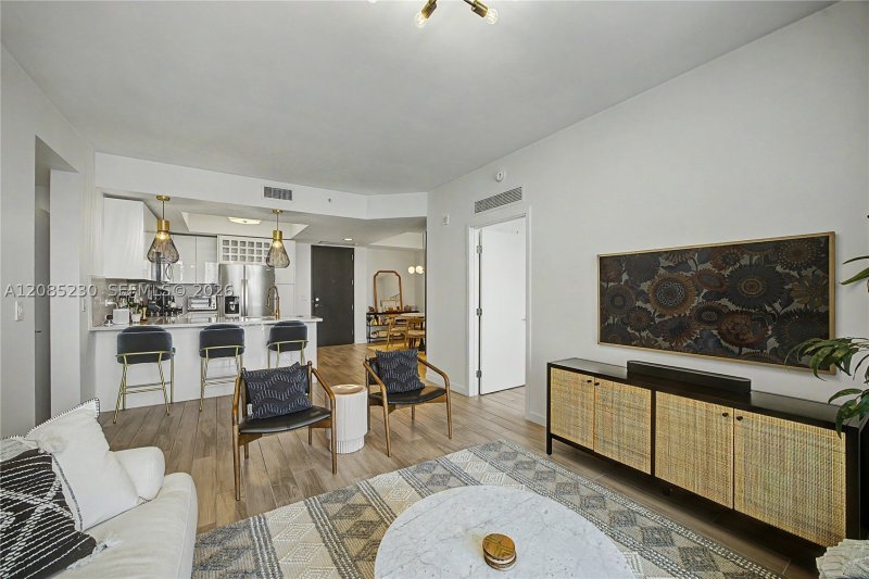 Comprar apartamento en Nine at Mary Brickell Village 2407