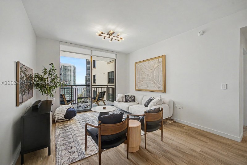Comprar apartamento en Nine at Mary Brickell Village 2407