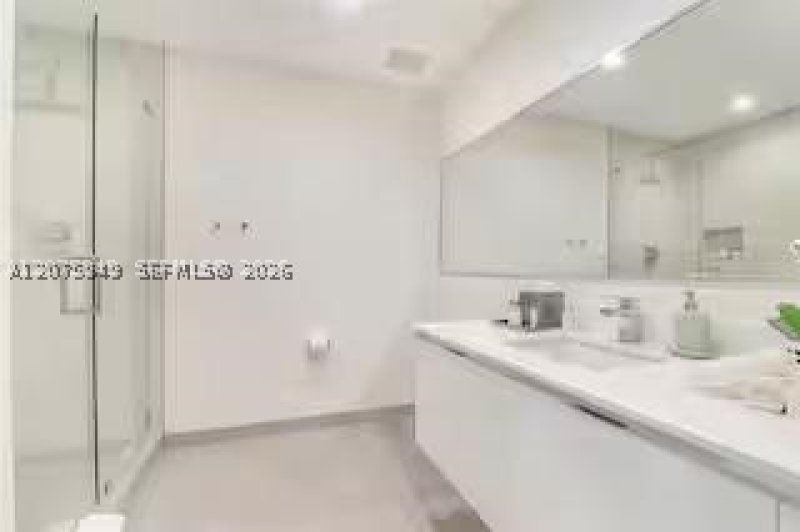 Comprar apartamento en Costa Hollywood N236