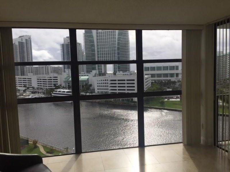Apartment for rent at 200 Leslie 1117