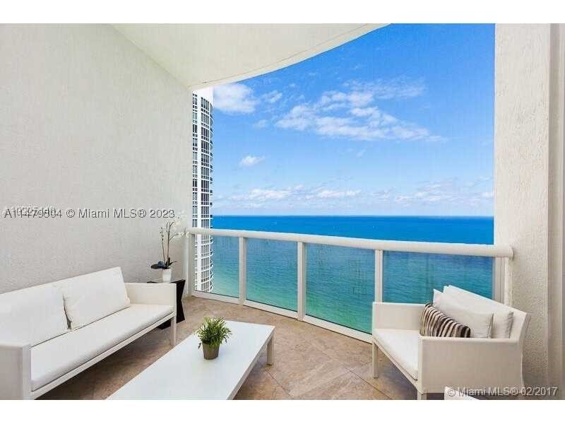 Condo for sale at Trump Tower Three 3504
