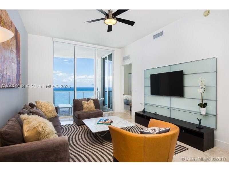 Condo for sale at Trump Tower Three 3504